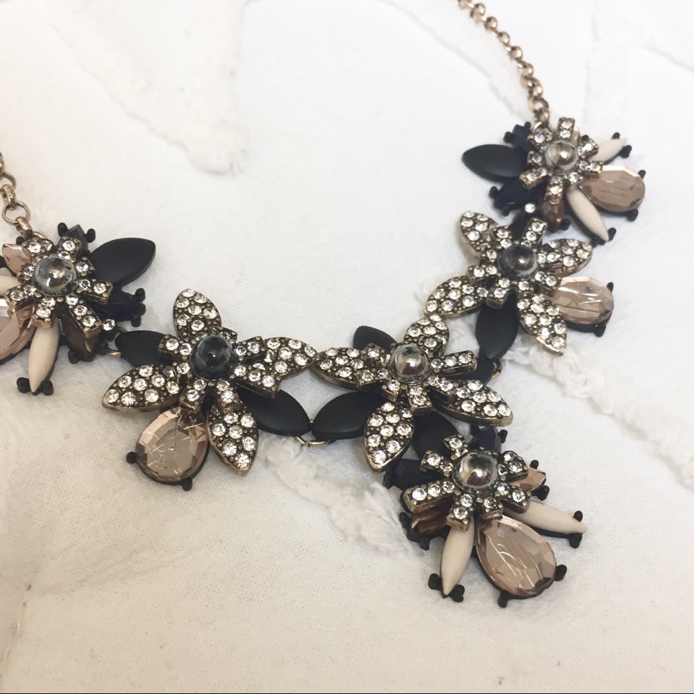 Evereve Statement Necklace